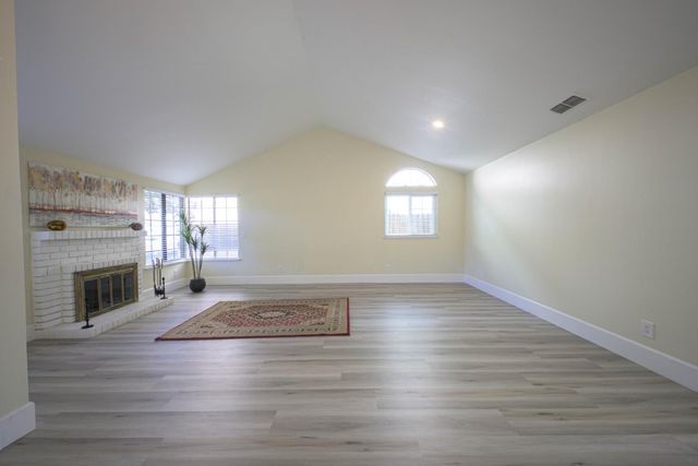 2174 Lejano Way, Sacramento, CA 95833