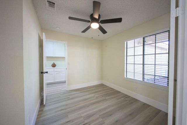 2174 Lejano Way, Sacramento, CA 95833