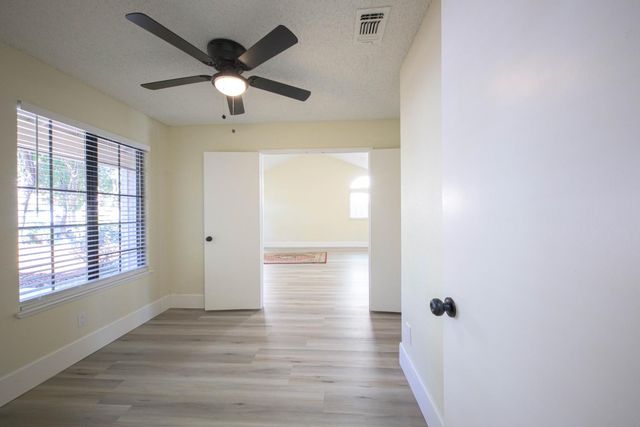 2174 Lejano Way, Sacramento, CA 95833