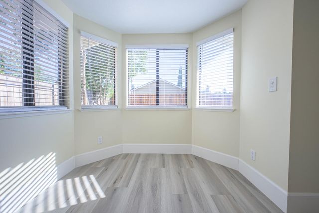2174 Lejano Way, Sacramento, CA 95833