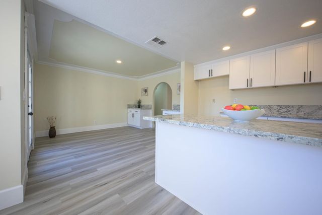 2174 Lejano Way, Sacramento, CA 95833