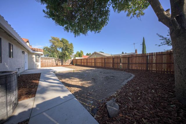2174 Lejano Way, Sacramento, CA 95833