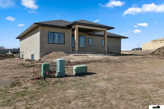 2222 Battle Creek Road, Lincoln, NE 68520