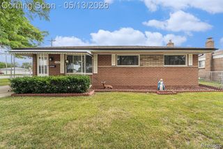 32960 Oakview Drive, Warren, MI 48092