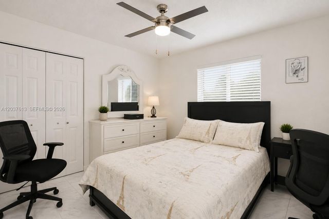 2886 W 74th Place, Hialeah, FL 33018