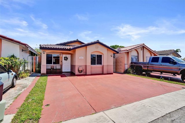 2886 W 74th Place, Hialeah, FL 33018