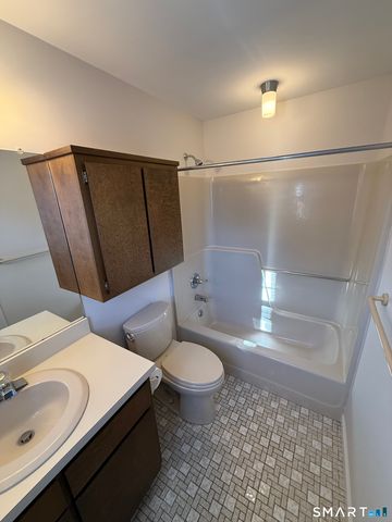 7 Barrington Drive A, Wethersfield, CT 06109