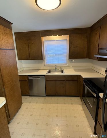 7 Barrington Drive A, Wethersfield, CT 06109