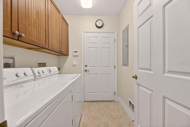 1423 EMERALD DUNES DRIVE, Sun City Center, FL 33573