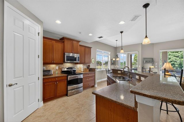 1423 EMERALD DUNES DRIVE, Sun City Center, FL 33573