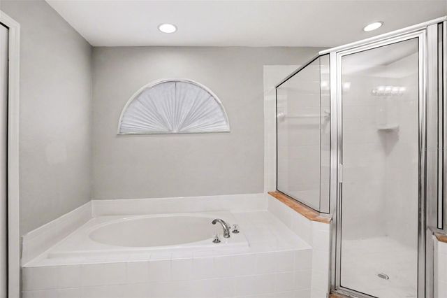 19039 NEW PASSAGE BOULEVARD, Land O Lakes, FL 34638