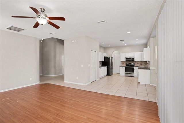 19039 NEW PASSAGE BOULEVARD, Land O Lakes, FL 34638