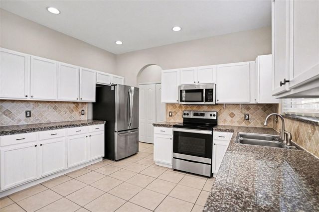 19039 NEW PASSAGE BOULEVARD, Land O Lakes, FL 34638