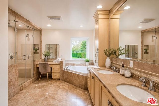 1915 Loma Vista Drive, Beverly Hills, CA 90210