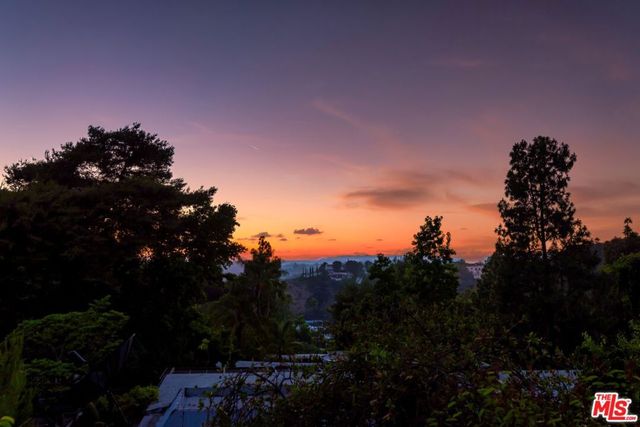 1915 Loma Vista Drive, Beverly Hills, CA 90210