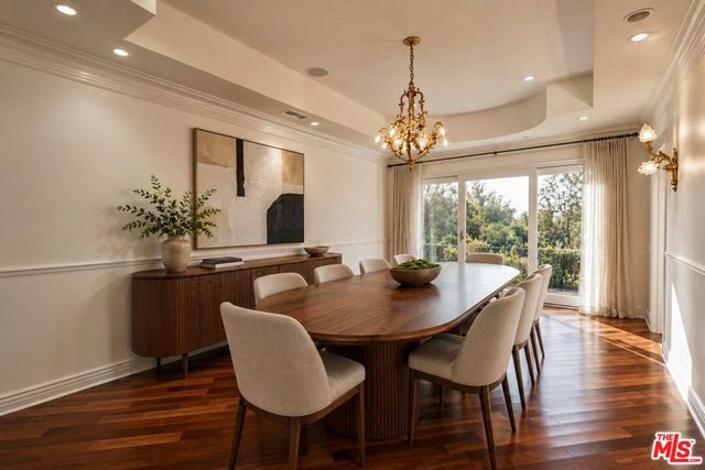 1915 Loma Vista Drive, Beverly Hills, CA 90210