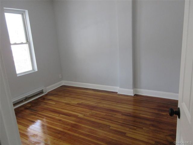 949 E 213th Street FL-1, Bronx, NY 10469