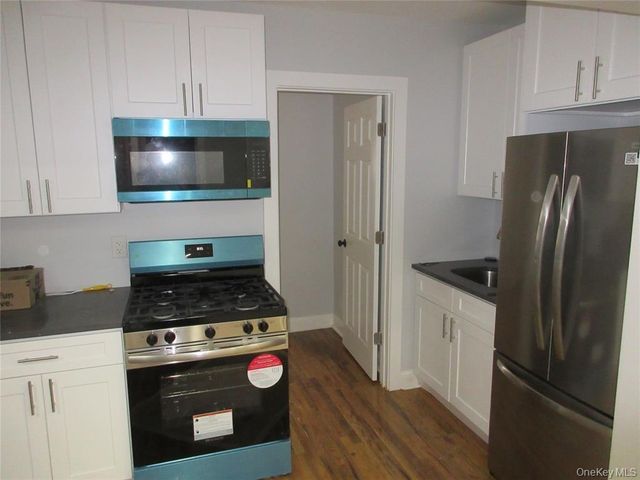 949 E 213th Street FL-1, Bronx, NY 10469