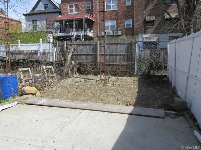 949 E 213th Street FL-1, Bronx, NY 10469