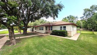 9401 Montgomery Lane, La Porte, TX 77571