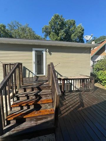 420 14th Avenue S, Fargo, ND 58103