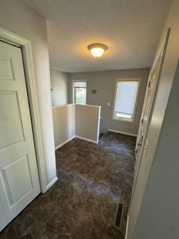 420 14th Avenue S, Fargo, ND 58103
