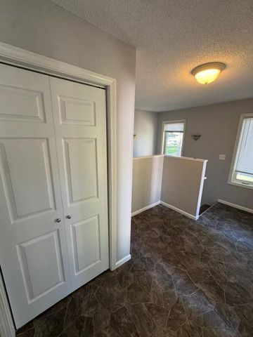 420 14th Avenue S, Fargo, ND 58103