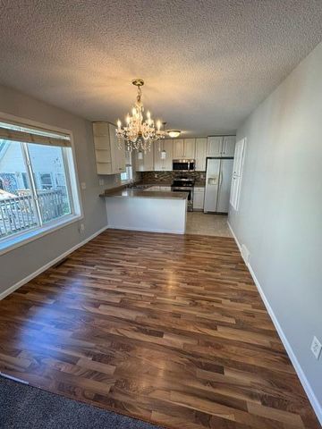 420 14th Avenue S, Fargo, ND 58103