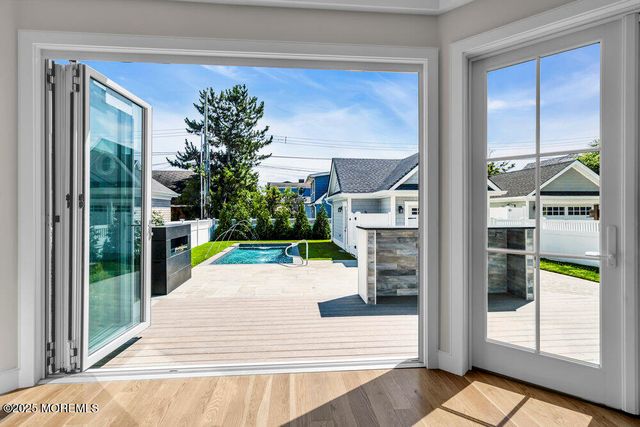 11 Union Avenue, Spring Lake, NJ 07762