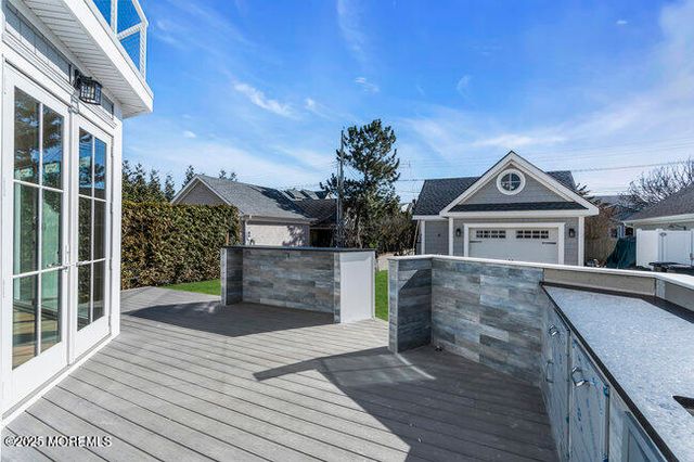 11 Union Avenue, Spring Lake, NJ 07762