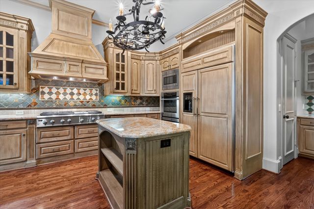 6032 Burgundy Road, Dallas, TX 75230