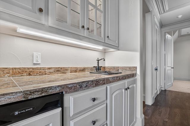 6032 Burgundy Road, Dallas, TX 75230