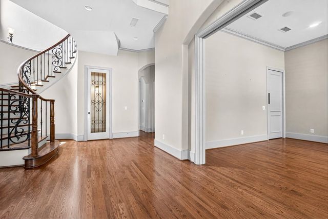 6032 Burgundy Road, Dallas, TX 75230