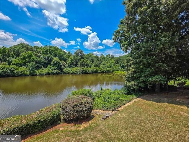 1973 Blue Heron Way, Lawrenceville, GA 30043