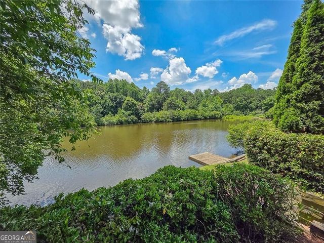 1973 Blue Heron Way, Lawrenceville, GA 30043
