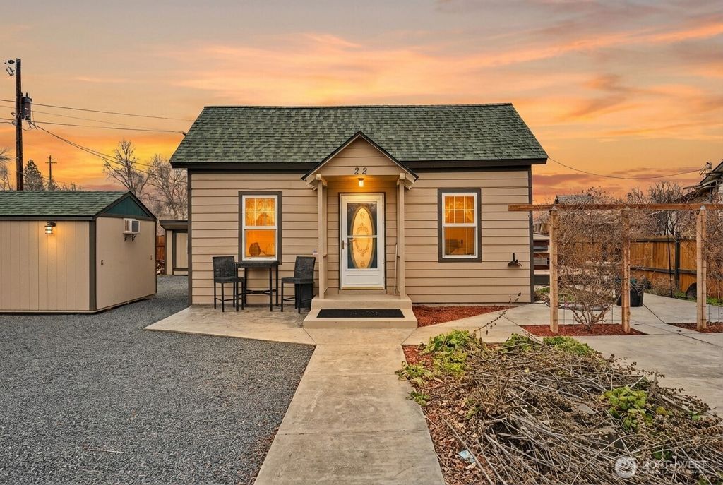 22 S Elder Street, Soap Lake, WA 98851