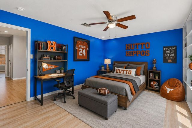 112 Floating Leaf DR, Hutto, TX 78634