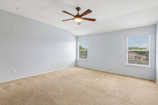112 Floating Leaf DR, Hutto, TX 78634