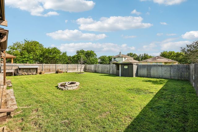 112 Floating Leaf DR, Hutto, TX 78634
