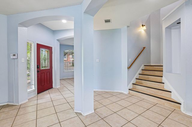 112 Floating Leaf DR, Hutto, TX 78634