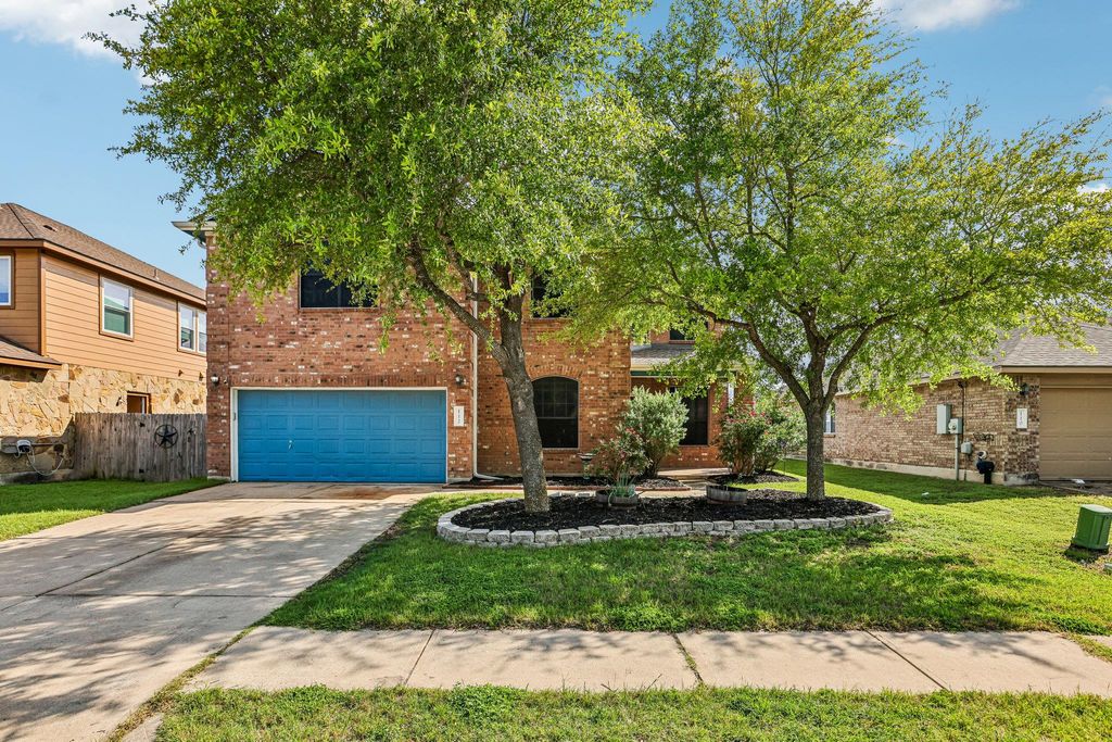 112 Floating Leaf DR, Hutto, TX 78634