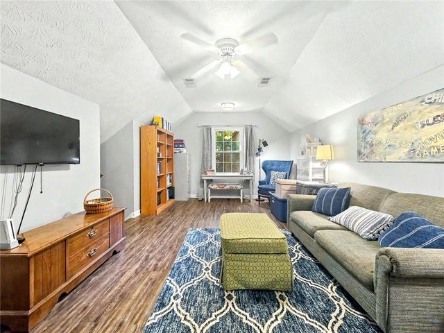 886 Ryan Lane SW, Lilburn, GA 30047