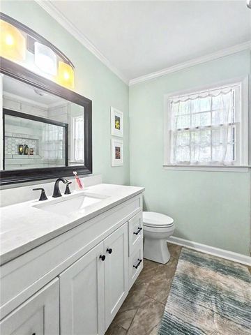 886 Ryan Lane SW, Lilburn, GA 30047
