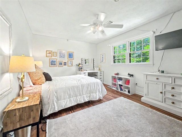 886 Ryan Lane SW, Lilburn, GA 30047