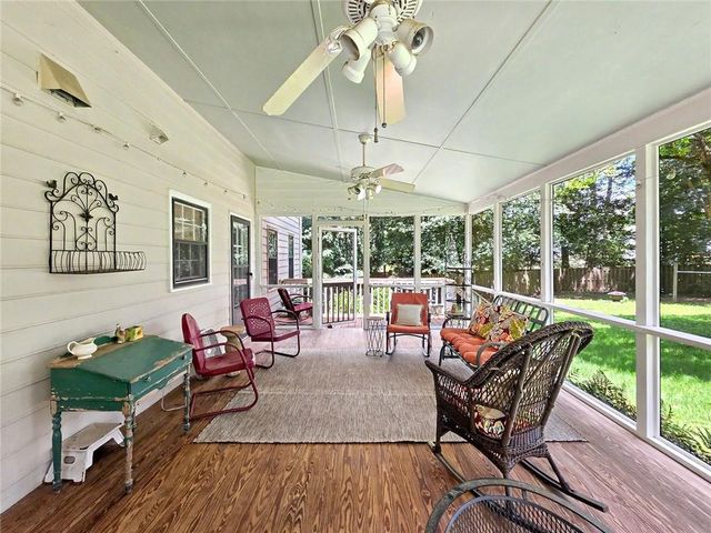 886 Ryan Lane SW, Lilburn, GA 30047