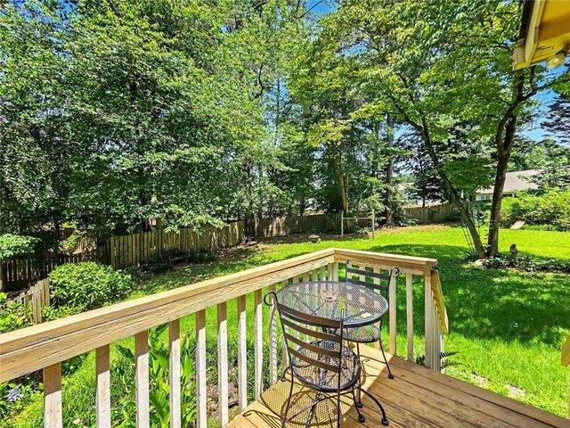 886 Ryan Lane SW, Lilburn, GA 30047