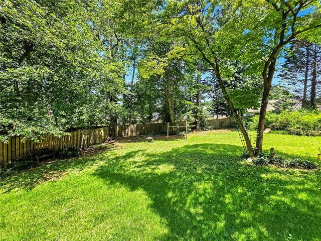 886 Ryan Lane SW, Lilburn, GA 30047