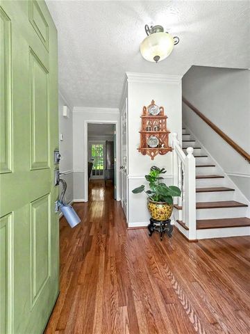 886 Ryan Lane SW, Lilburn, GA 30047