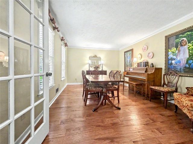 886 Ryan Lane SW, Lilburn, GA 30047
