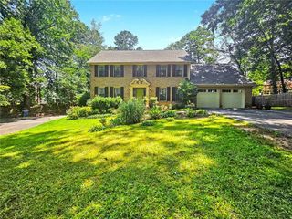 886 Ryan Lane SW, Lilburn, GA 30047